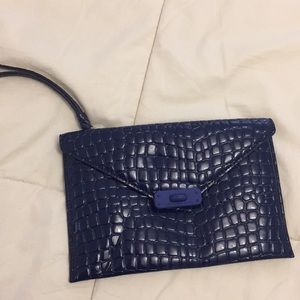 Blue clutch